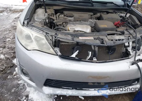 2014 Toyota Camry Xle z USA, uszkodzony, nr VIN 4T4BF1FK5ER431070